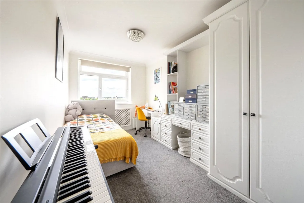 Walsingham, Queensmead, St John's Wood Park, London, NW8, photo 11