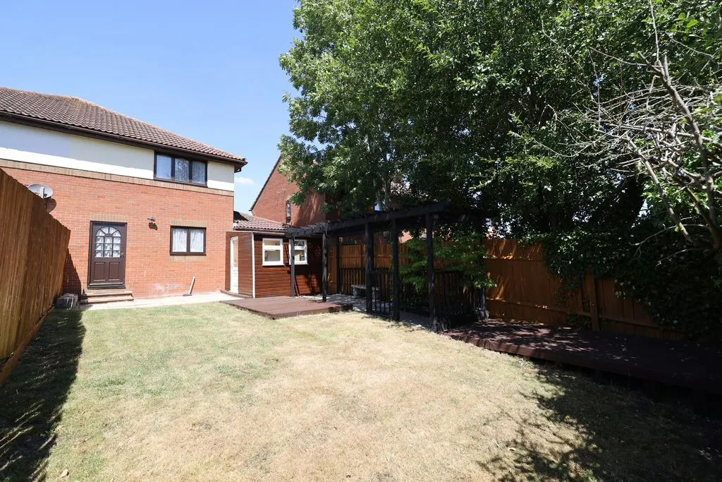 Dunchurch Dale, Walnut Tree, Milton Keynes, Buckinghamshire, MK7 7BU, photo 7