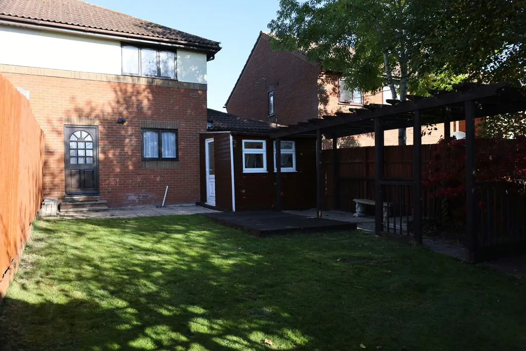 Dunchurch Dale, Walnut Tree, Milton Keynes, Buckinghamshire, MK7 7BU, photo 12