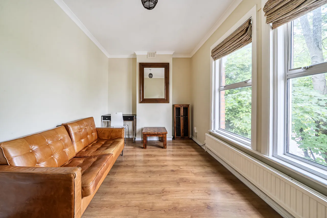 Flat 3, 107 Mill Hill Road, London, photo 6
