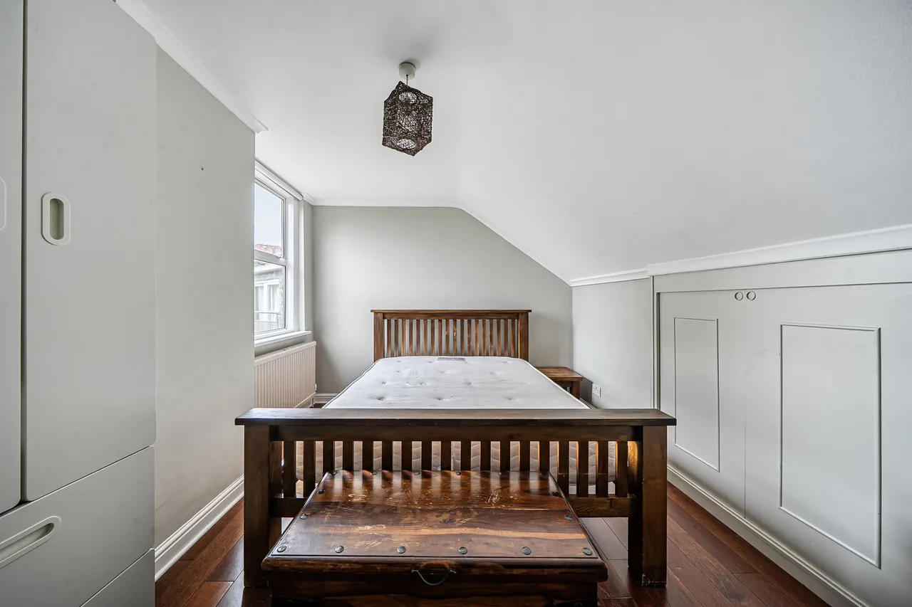 Flat 3, 107 Mill Hill Road, London, photo 8