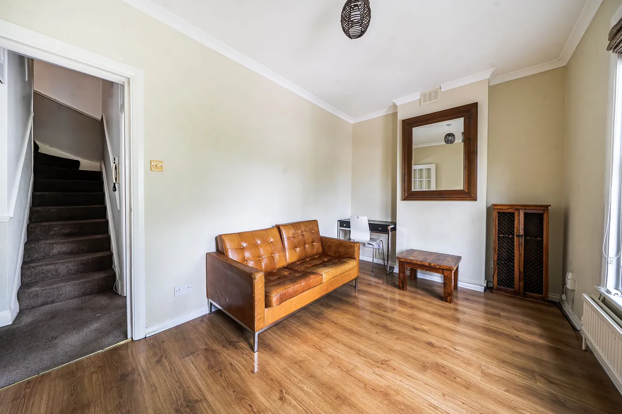 Flat 3, 107 Mill Hill Road, London, photo 9