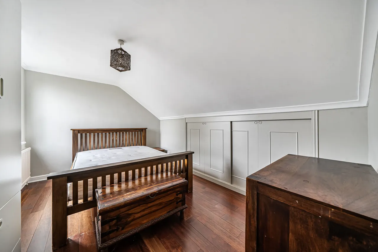Flat 3, 107 Mill Hill Road, London, photo 10