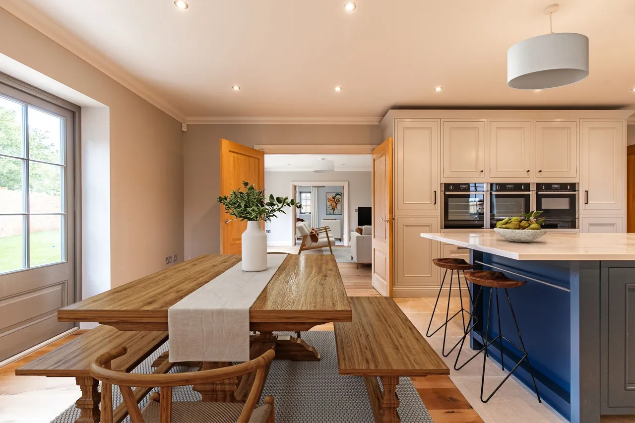 An Exceptional Detached Home at Four, photo 5