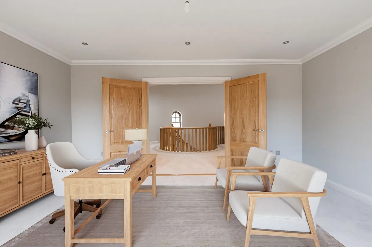 An Exceptional Detached Home at Four, photo 14