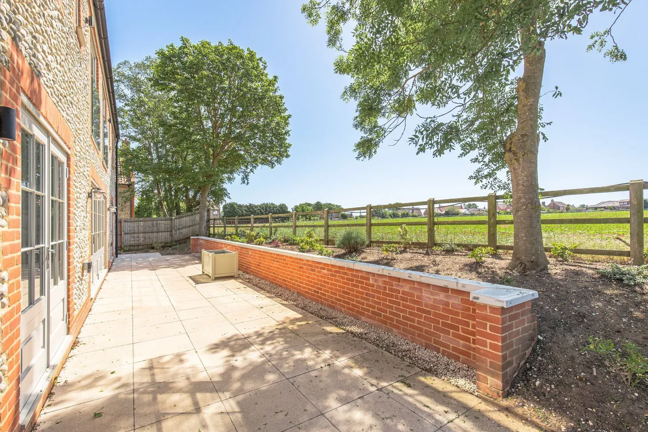 An Exceptional Detached Home at Four, photo 16
