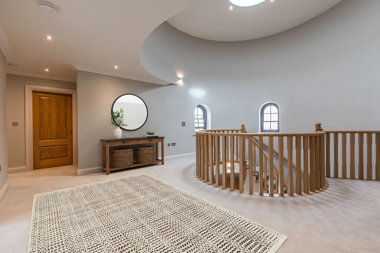 An Exceptional Detached Home at Four, photo 9