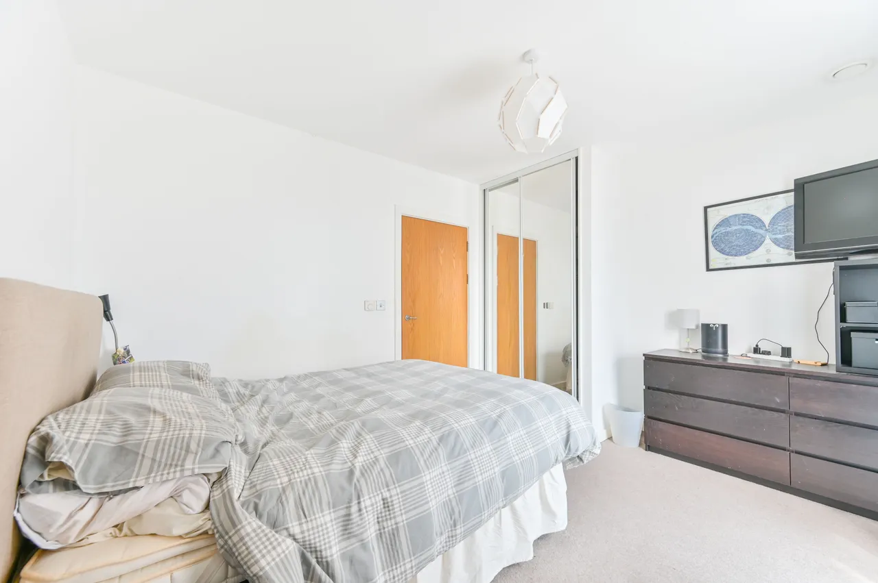 Flat 27, Smith House, Matthews Close, Wembley, photo 6