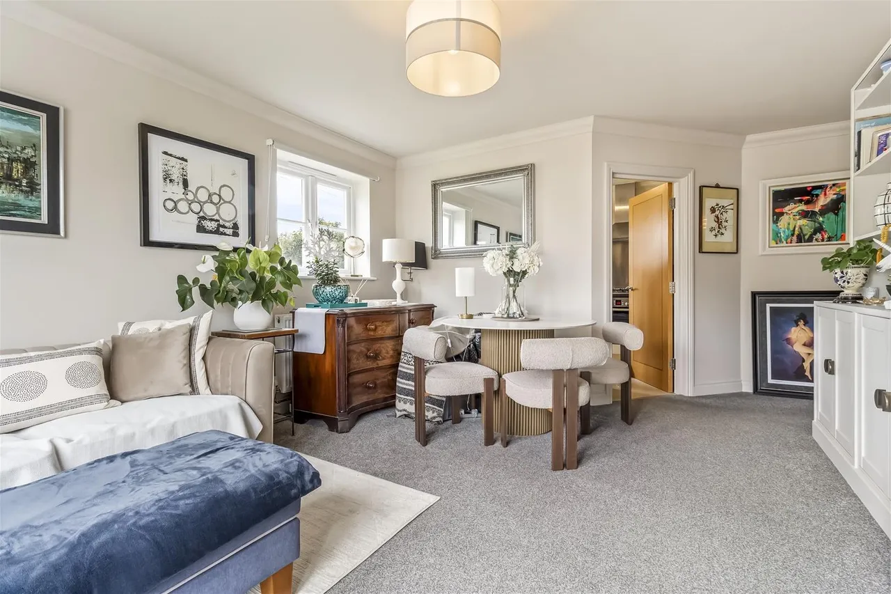 44 Wallace Avenue, West Worthing, photo 4