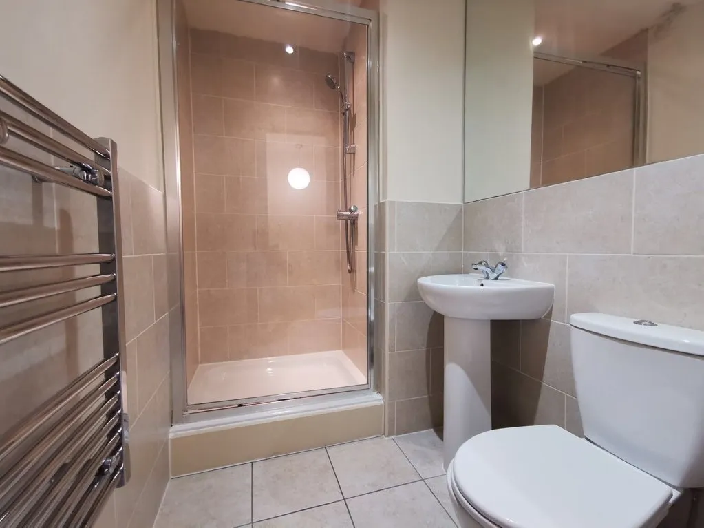 Upper Blakeridge Lane, Batley, WF17, photo 9
