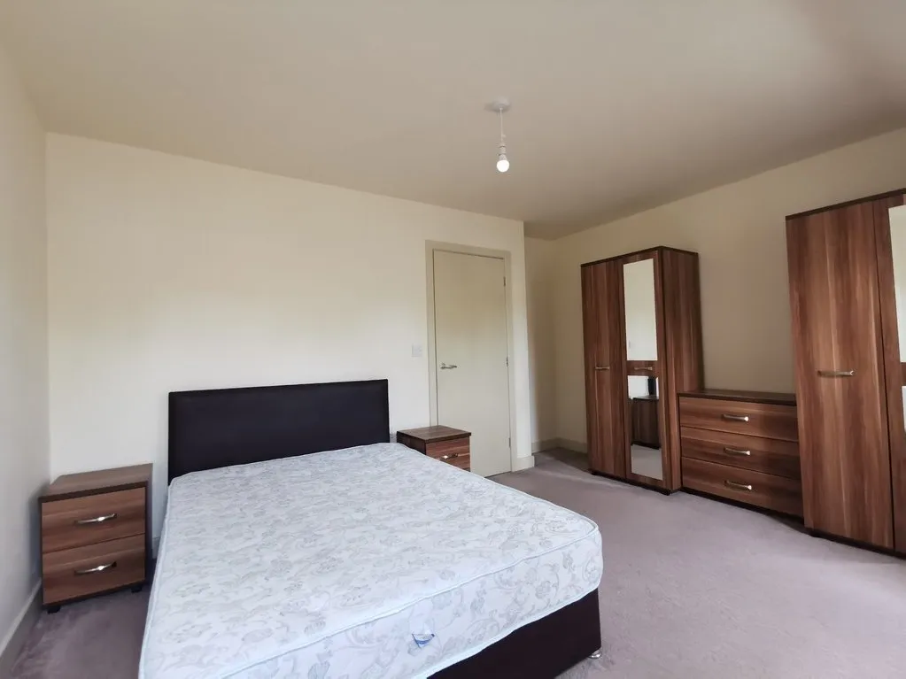 Upper Blakeridge Lane, Batley, WF17, photo 6