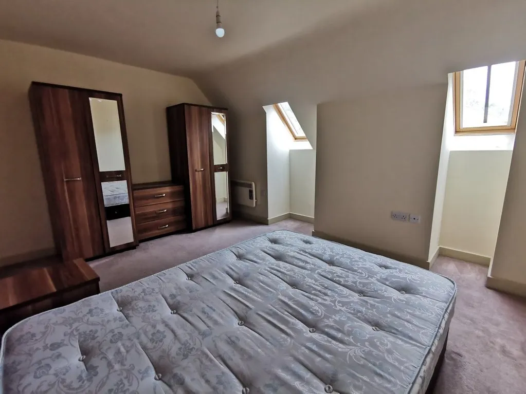 Upper Blakeridge Lane, Batley, WF17, photo 7