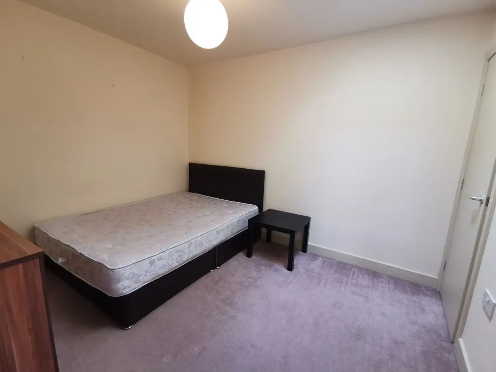 Upper Blakeridge Lane, Batley, WF17, photo 8
