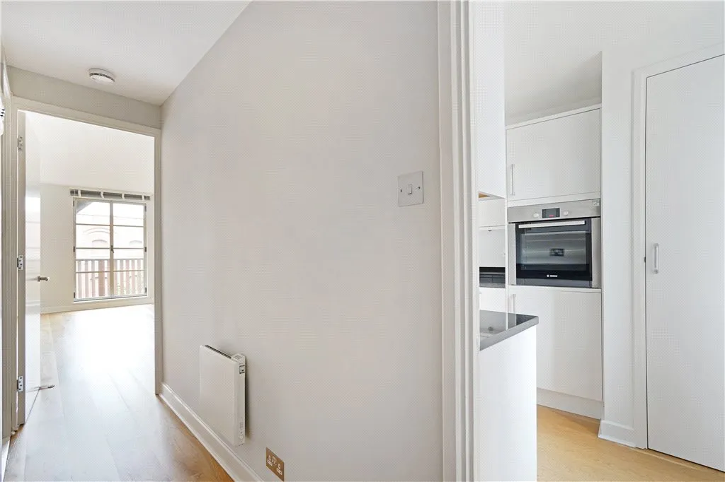Apartment for sale in Queen Elizabeth Street, London, SE1, photo 30