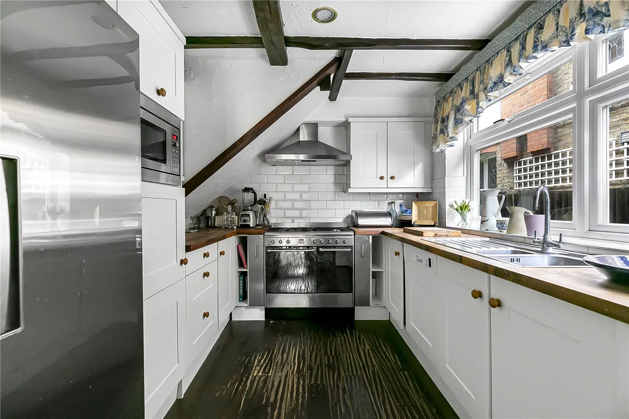 Wellington Road, Enfield, EN1 2PH, photo 11