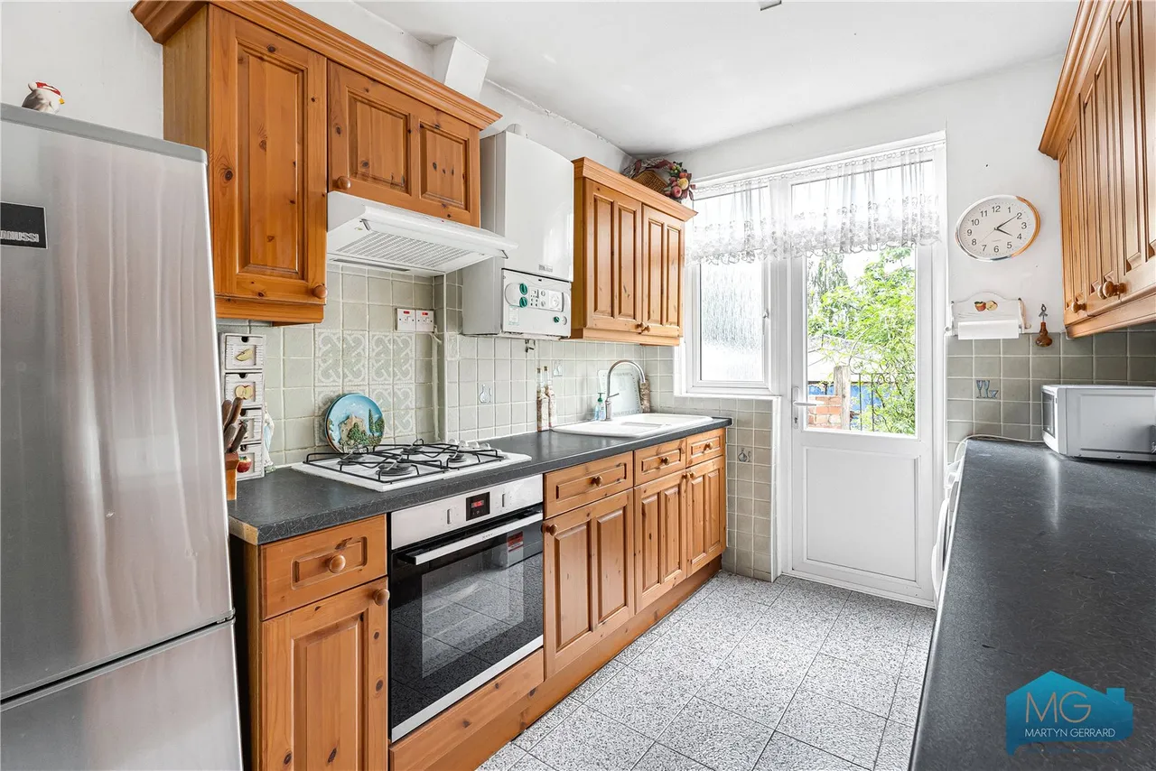 Page Street, London, NW7, photo 2