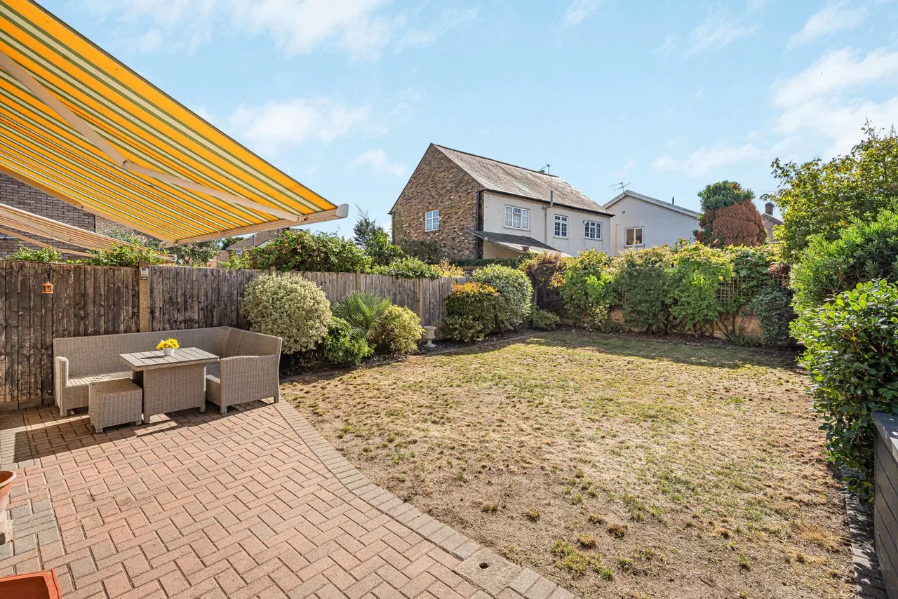 Russell Drive, Stanwell, TW19, photo 5