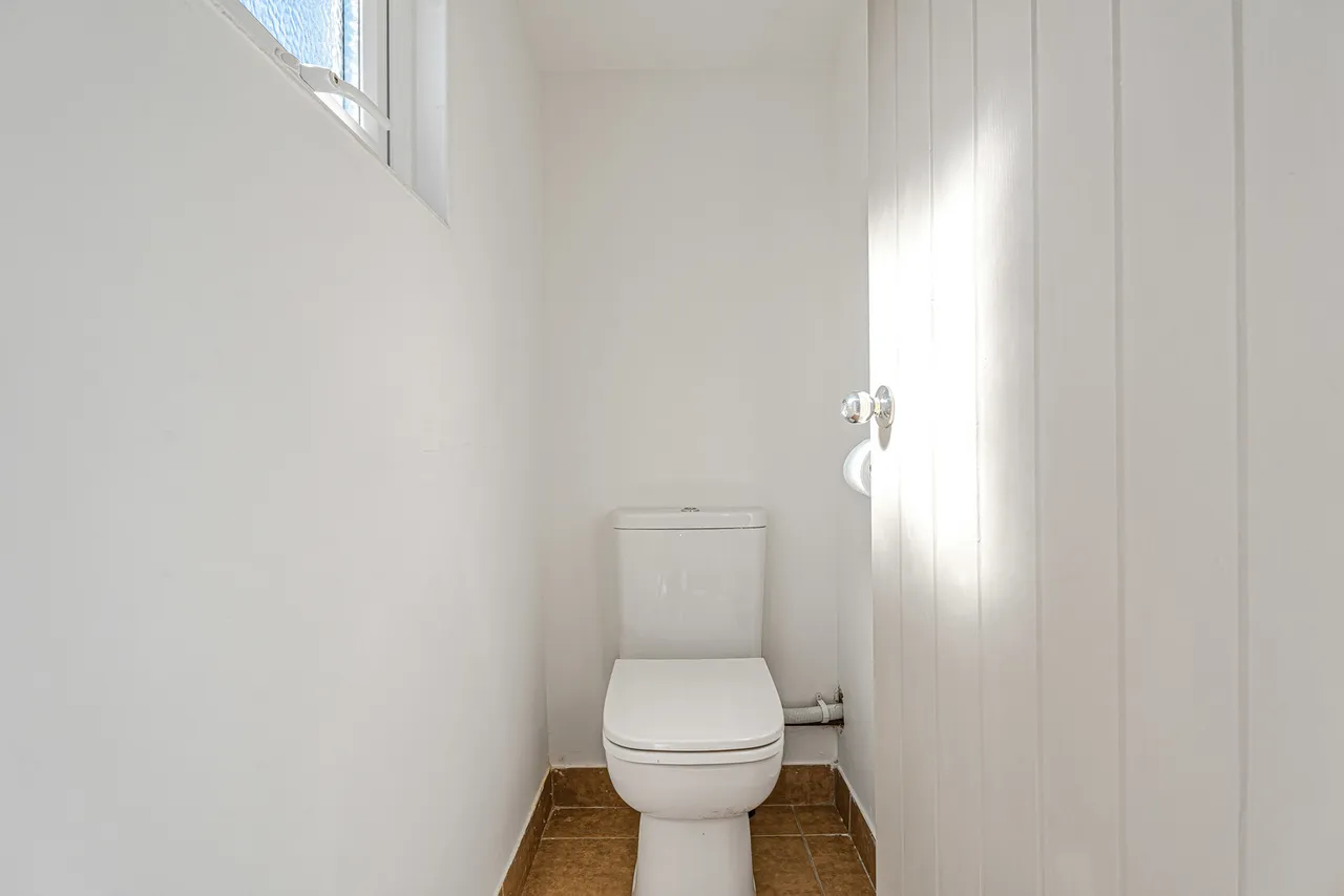 Russell Drive, Stanwell, TW19, photo 12