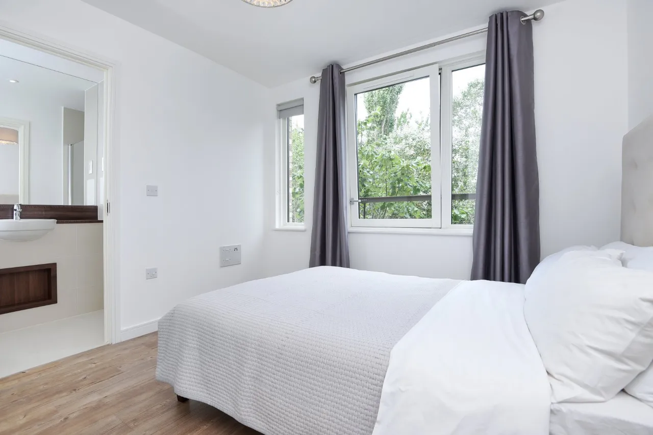Blondin Way, Surrey Quays, London, SE16, photo 6