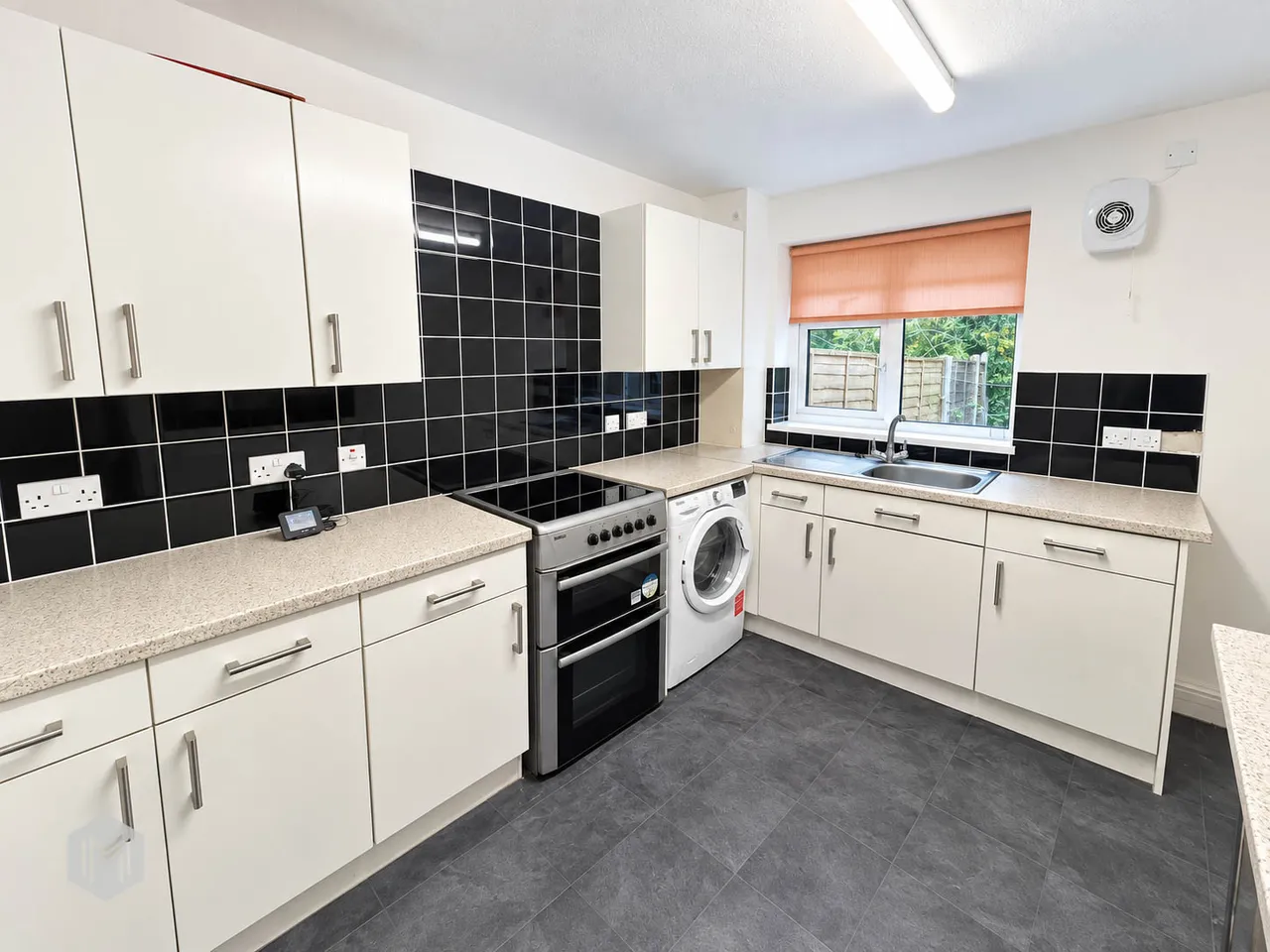 Wesley Street, Tottington, BL8, photo 3