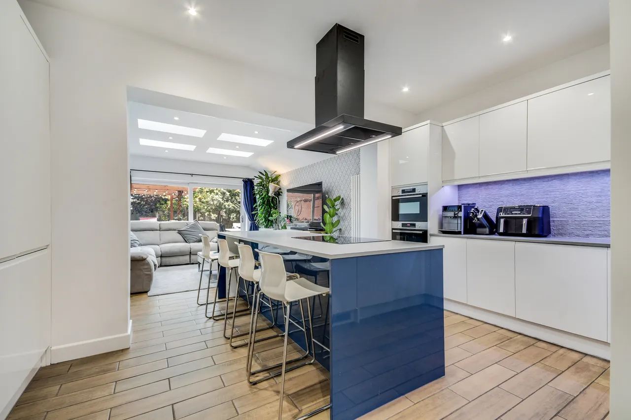 5 bed house for sale, Cornelius Vale, Chancellor Park, CM2