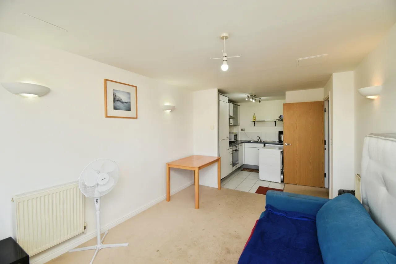 Flint Close, London, E15, photo 4