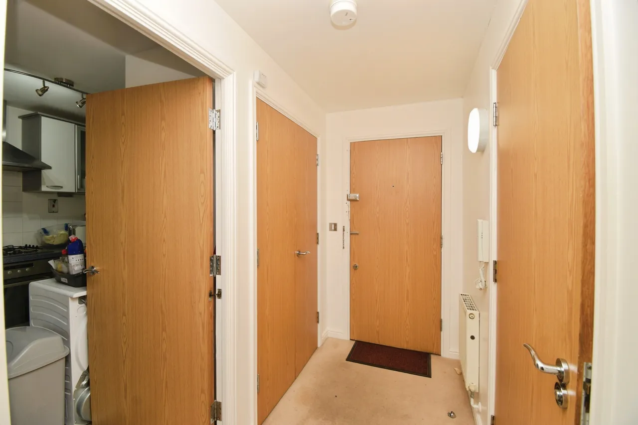 Flint Close, London, E15, photo 8