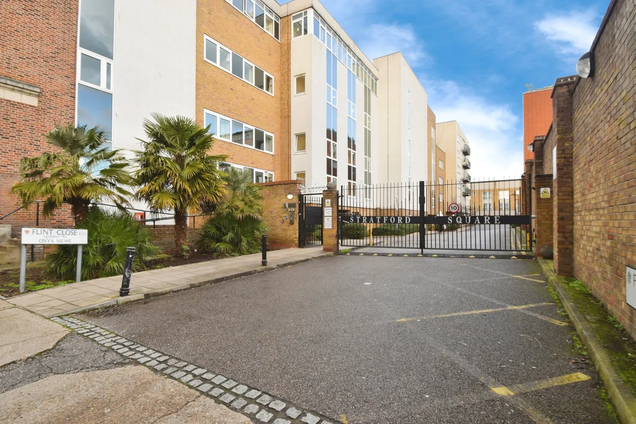 Flint Close, London, E15, photo 19