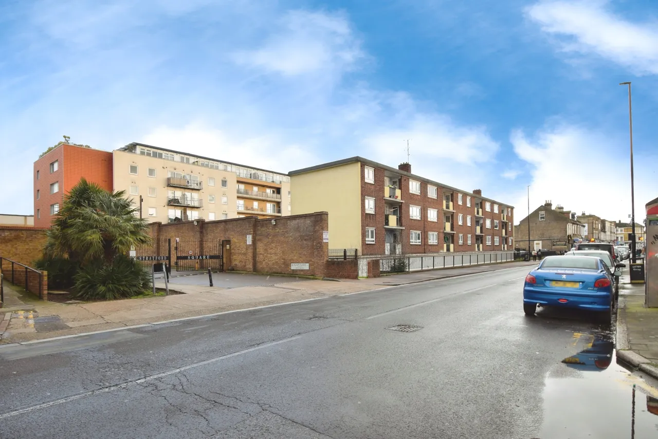 Flint Close, London, E15, photo 16