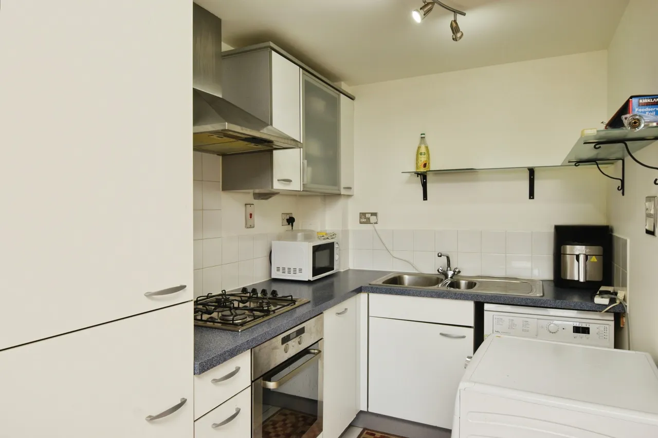 Flint Close, London, E15, photo 6