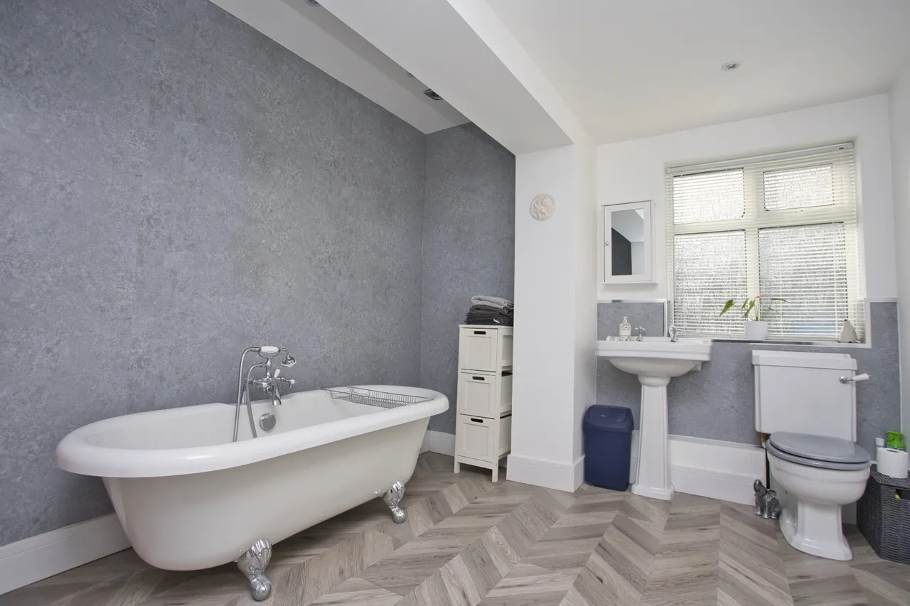 Winehouse Lane, Capel-le-Ferne, CT18, photo 11