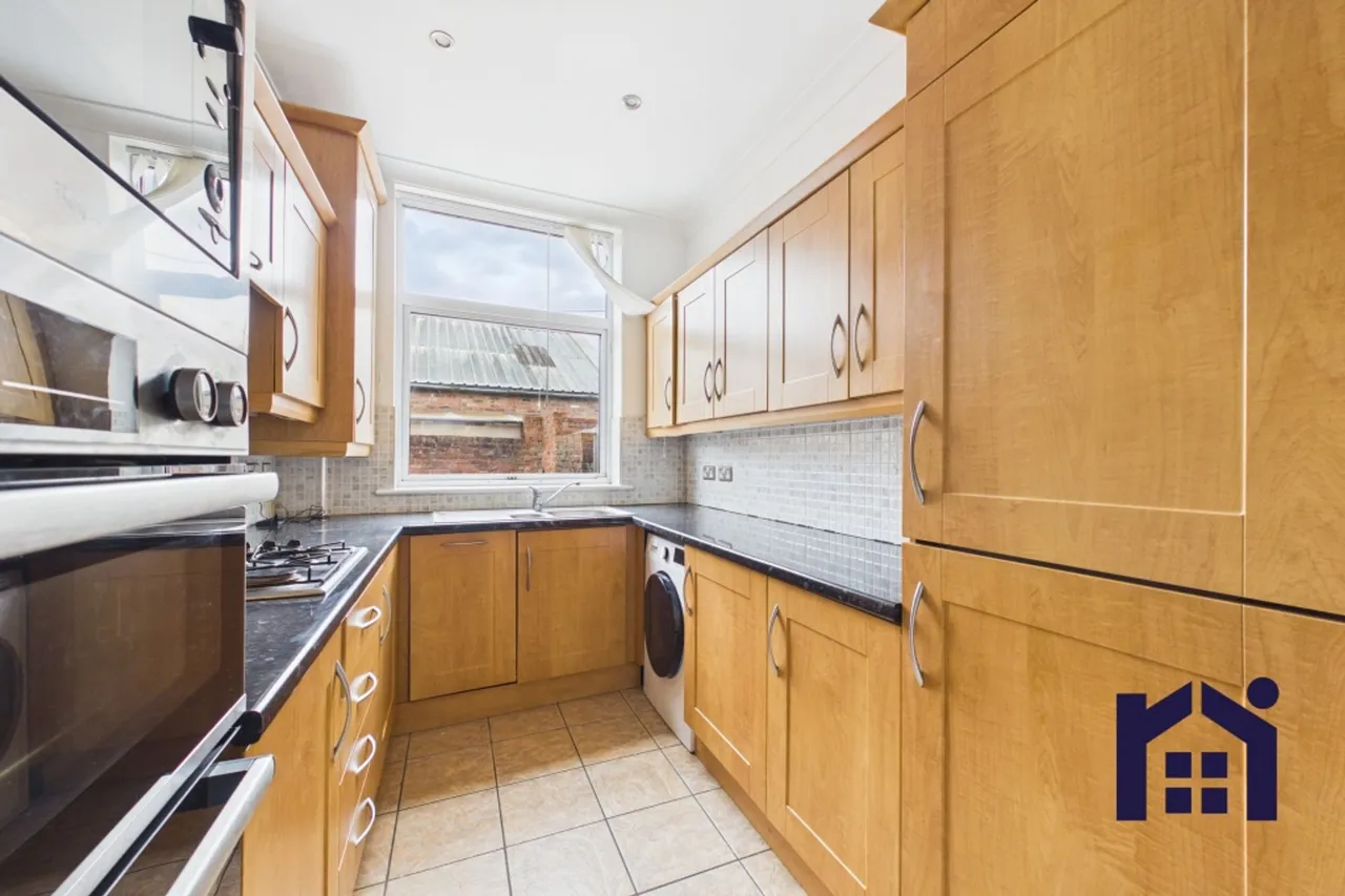 Preston Road, Standish, Wigan, WN6 0HS, photo 5