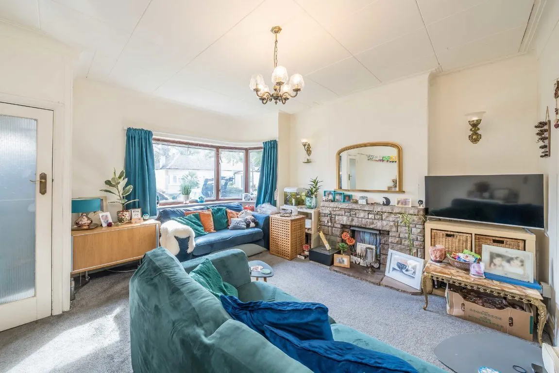 Rosecroft Gardens, TW2, photo 2