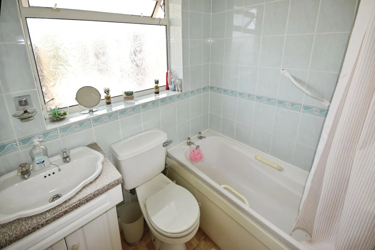Lincoln Road, Skegness, PE25, photo 8