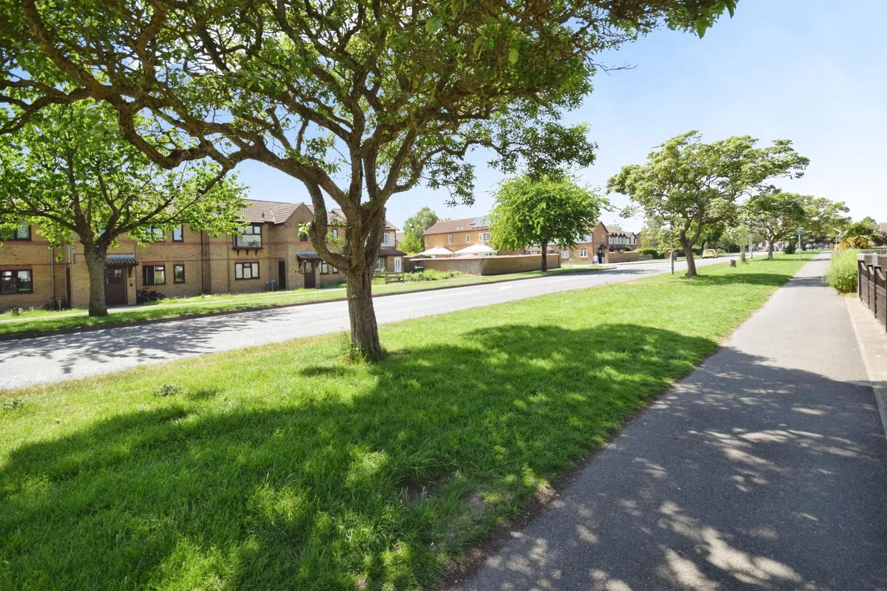 Lincoln Road, Skegness, PE25, photo 11