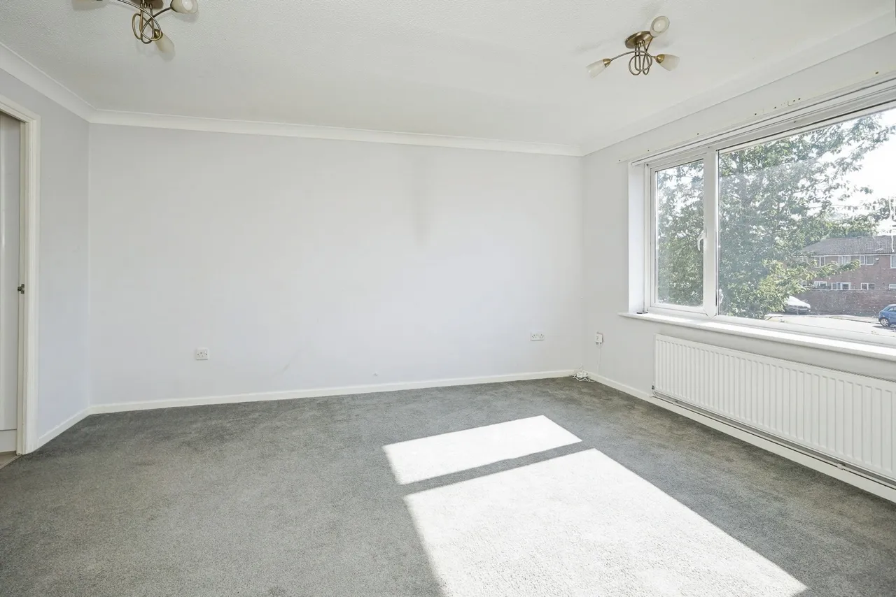 Wood Cottage Lane, Folkestone, Kent, CT19, photo 9