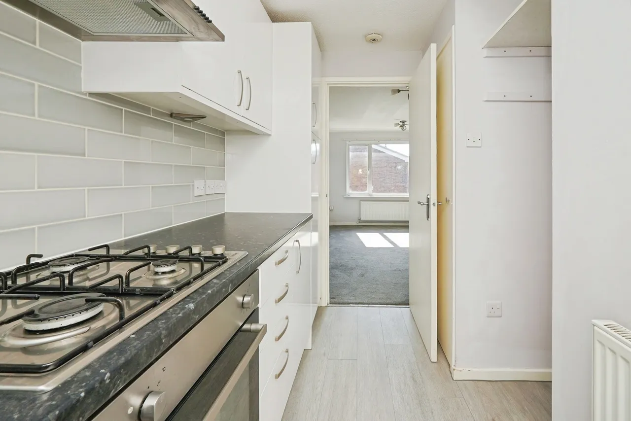 Wood Cottage Lane, Folkestone, Kent, CT19, photo 10