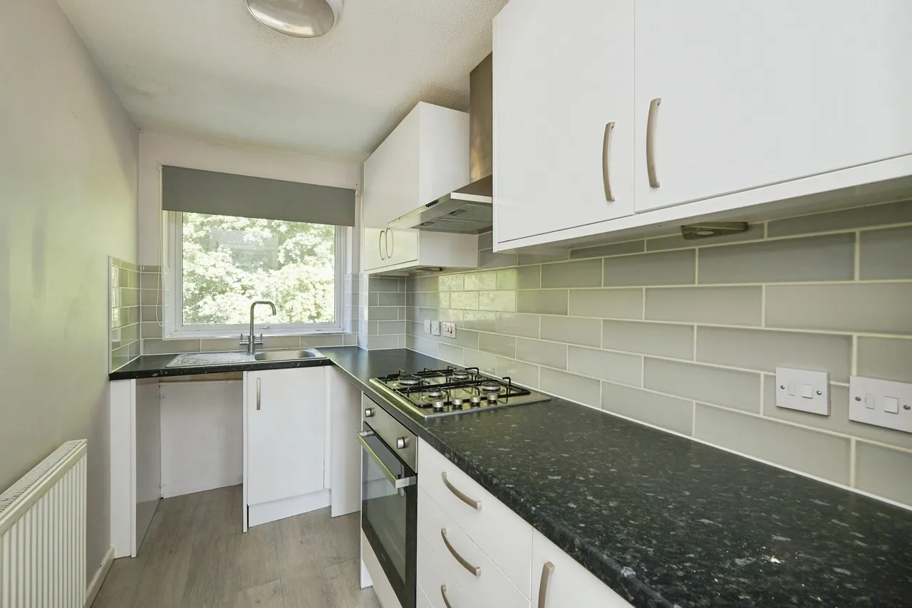 Wood Cottage Lane, Folkestone, Kent, CT19, photo 13