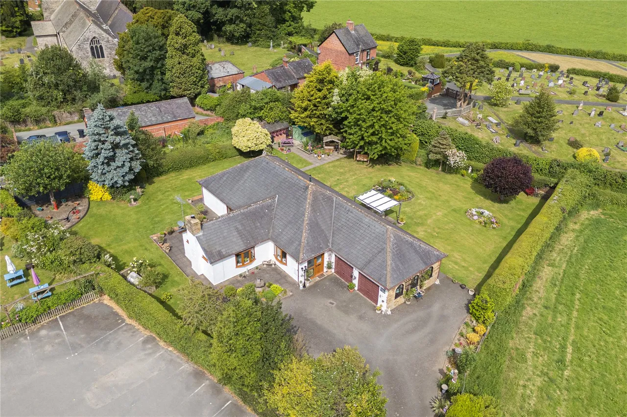 Kerry, Newtown, Powys, SY16 4NP, photo 32