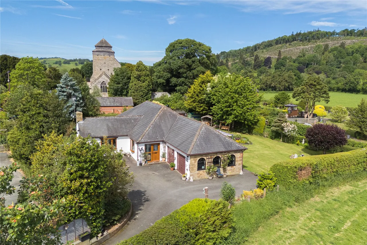 Kerry, Newtown, Powys, SY16 4NP, photo 34