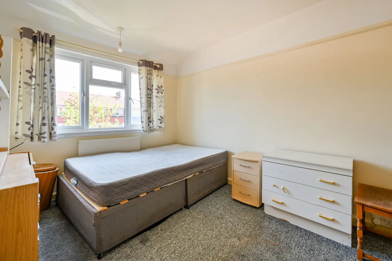 22 Meadway, Surbiton, photo 4