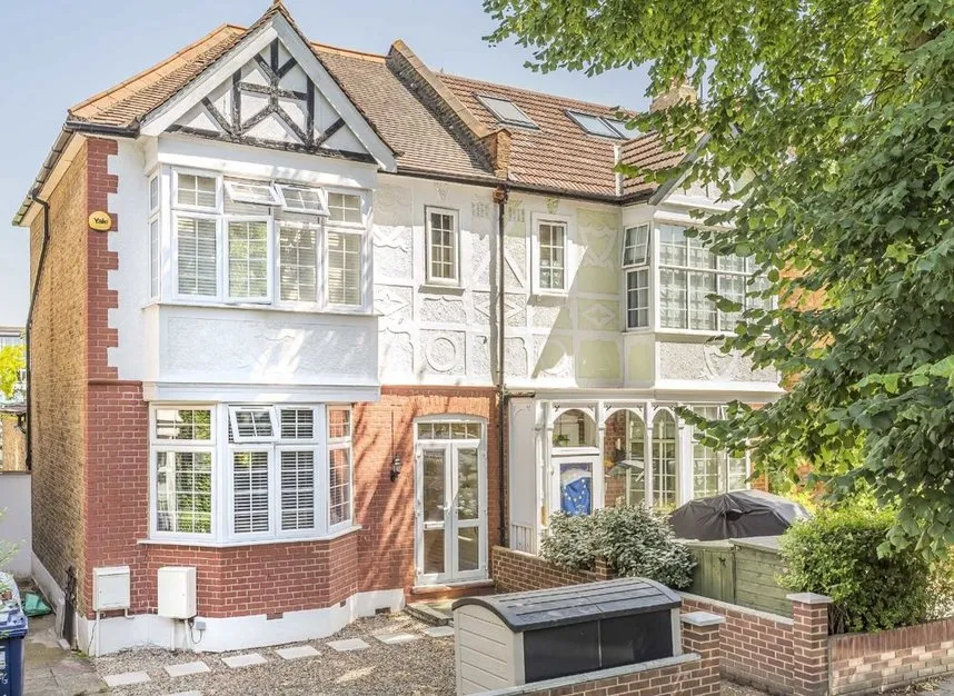 4 bed house to rent — Princes Gardens, Ealing, W5