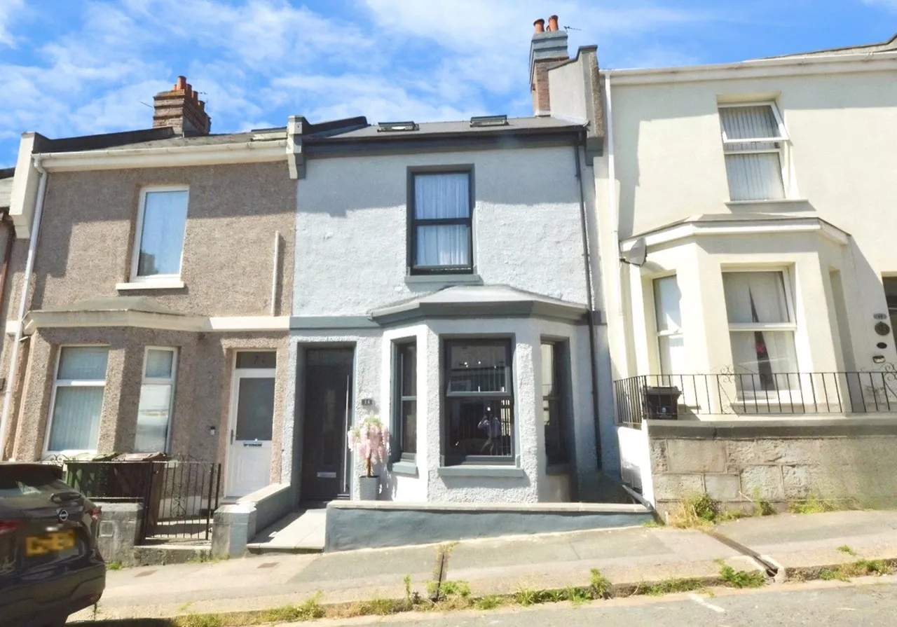 3 bed property for sale — Holdsworth Street, Plymouth, Devon, PL4