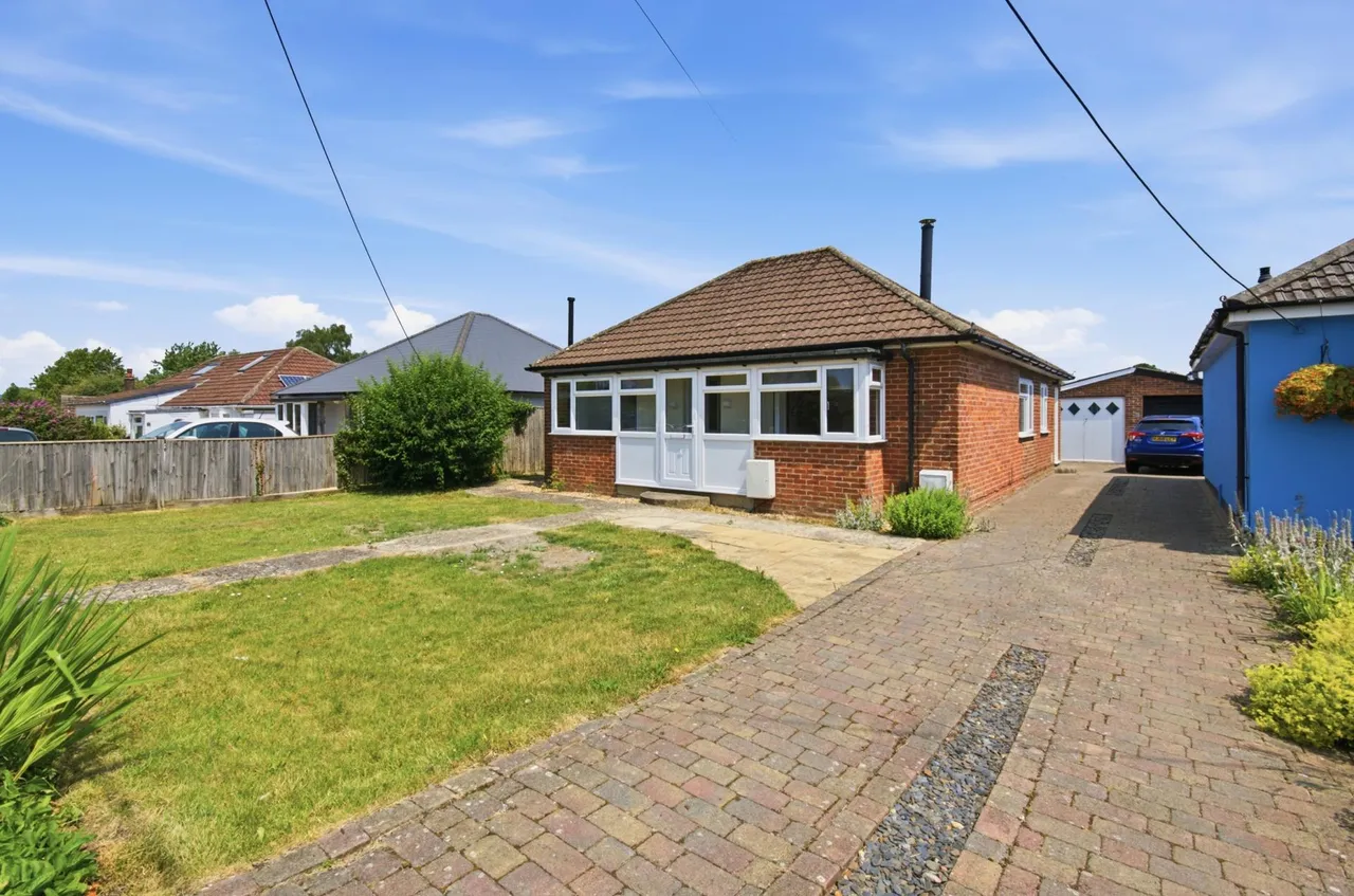 Astor Crescent, Ludgershall, photo 2
