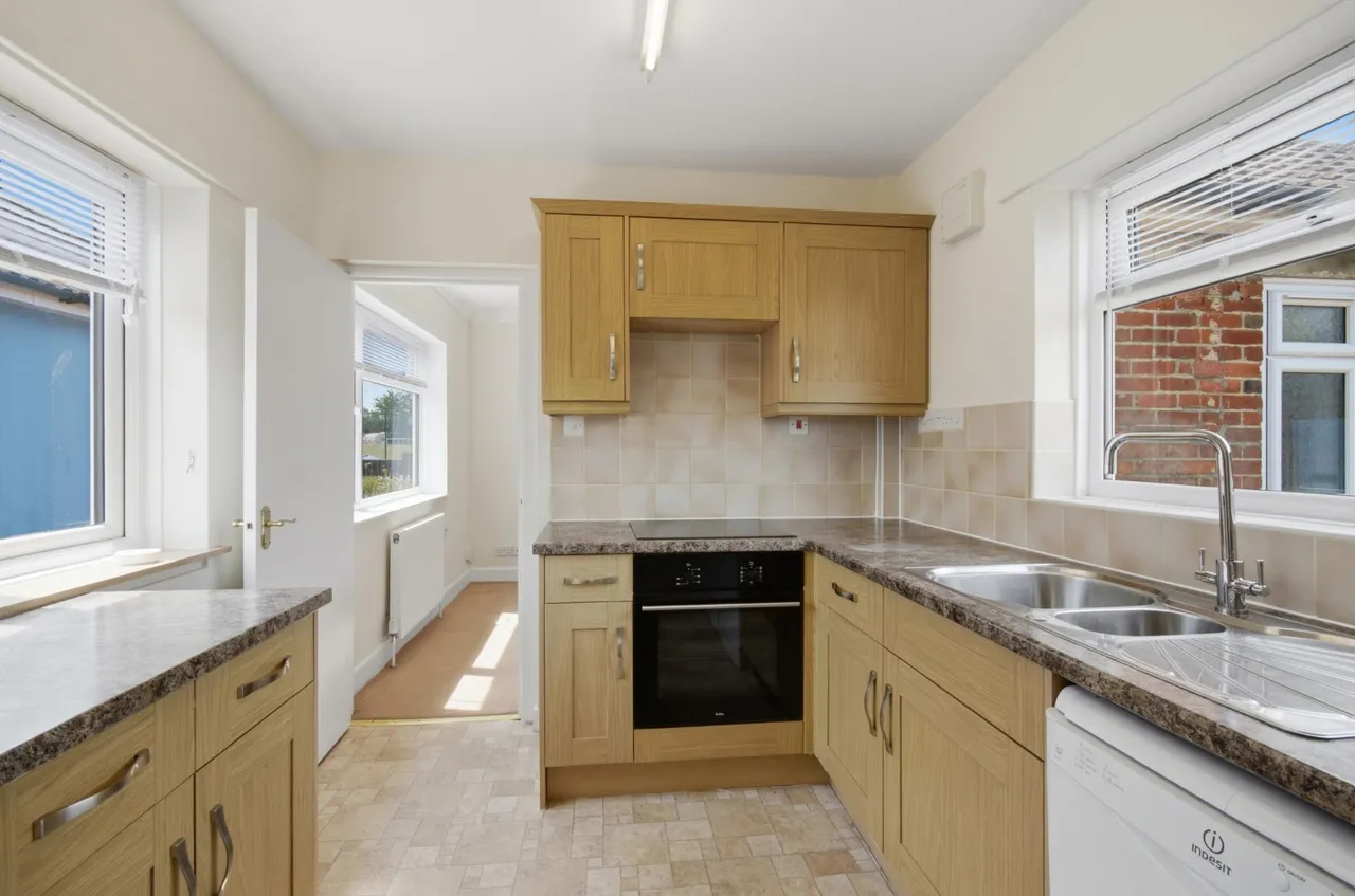 Astor Crescent, Ludgershall, photo 7