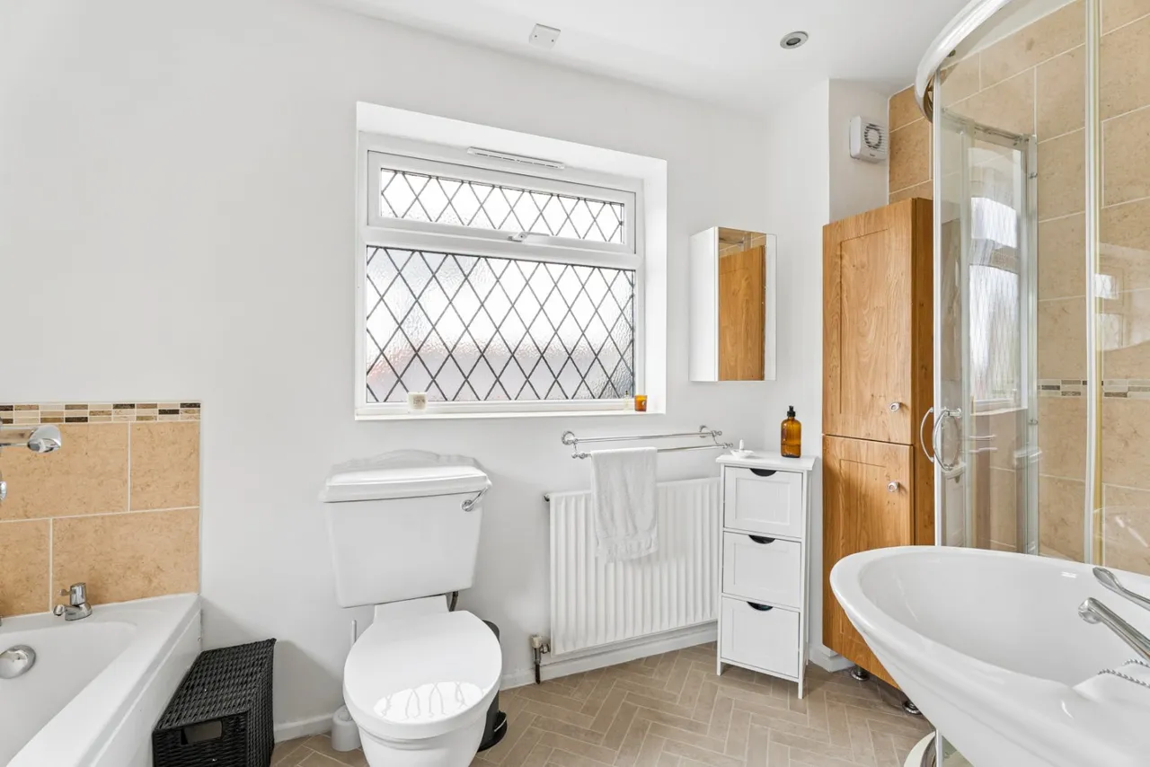 Laurel Road, Chalfont St. Peter, SL9, photo 7