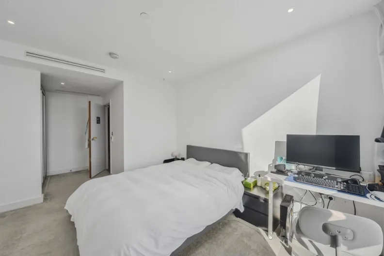 Wandsworth Road, Nine Elms, SW8, photo 10