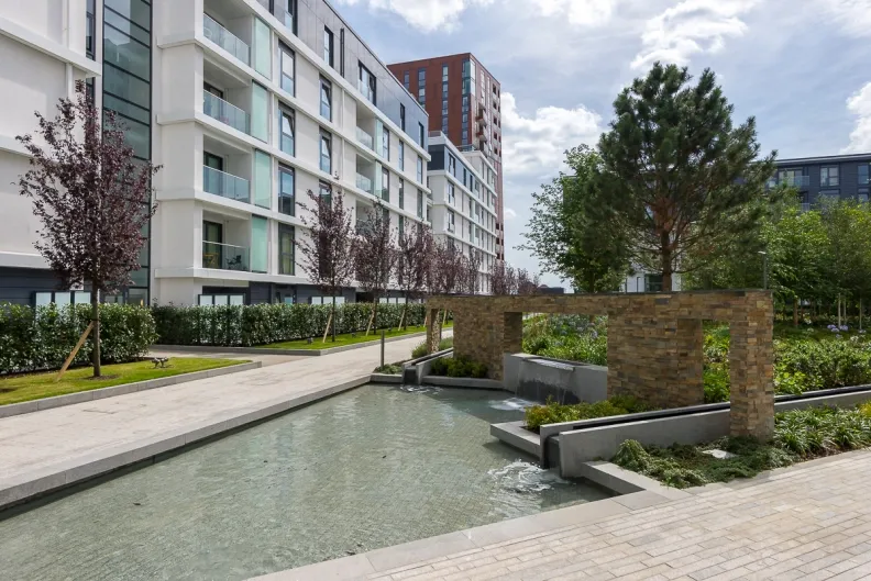 1 bed flat for sale, Wandsworth Road, Nine Elms, SW8