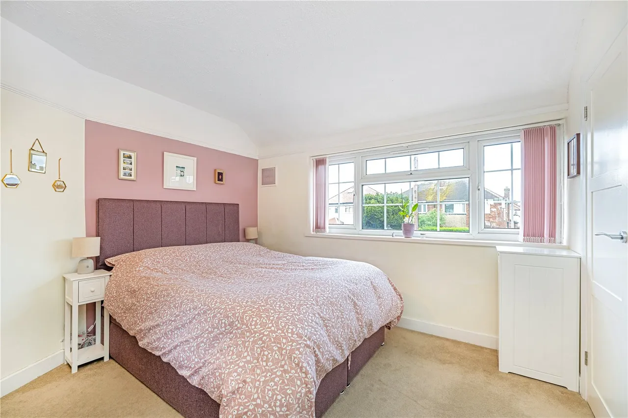Hampton Lane, Hanworth, TW13 6PD, photo 6