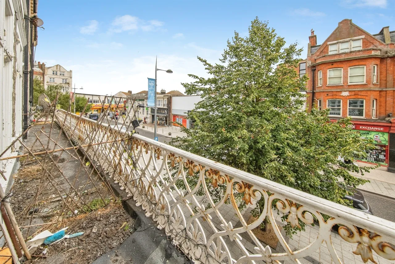 West Avenue, Clacton-On-Sea, CO15, photo 8